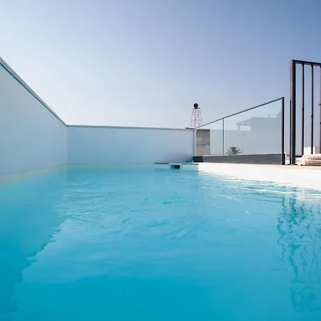 Mar-ria 8 *